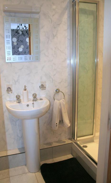 Riverside B&B Къшъндал Екстериор снимка